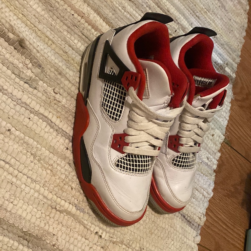 Fire red 4s, Worn, with box